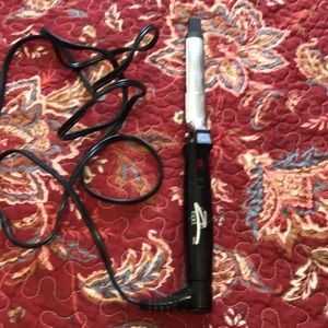 Zee curl iron by Wahl